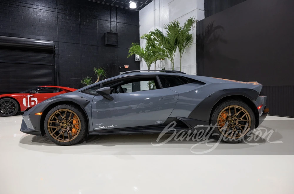 2024 Lamborghini Huracan Sterrato - Image 4 of 6