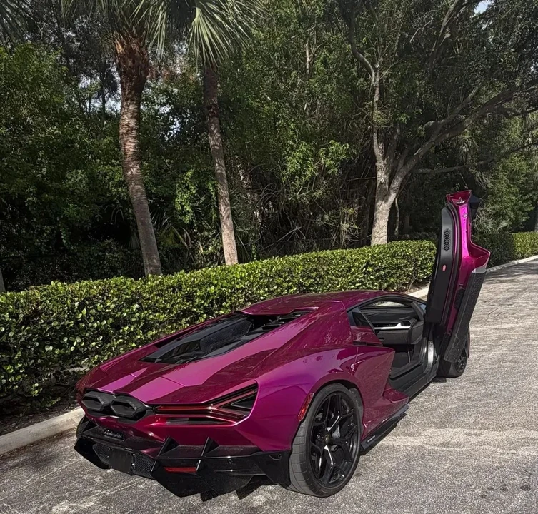 2024 Lamborghini Revuelto - Image 5 of 9