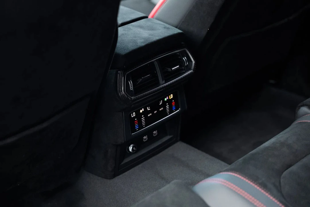 2024 Lamborghini Urus Performante - Image 21 of 31