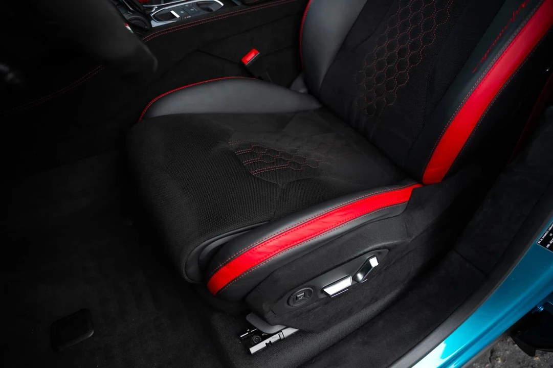2024 Lamborghini Urus Performante - Image 15 of 31