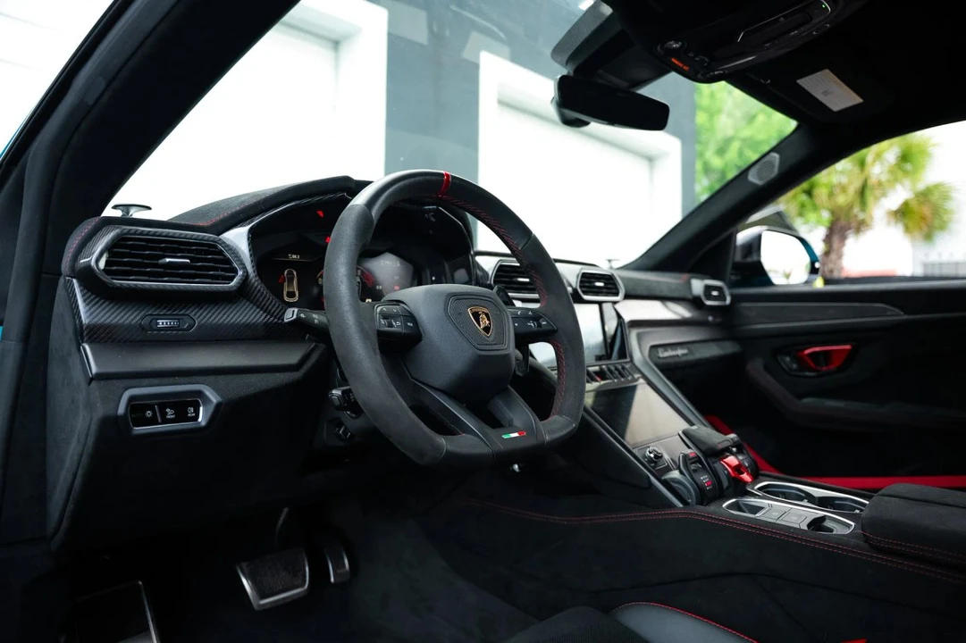 2024 Lamborghini Urus Performante - Image 22 of 31