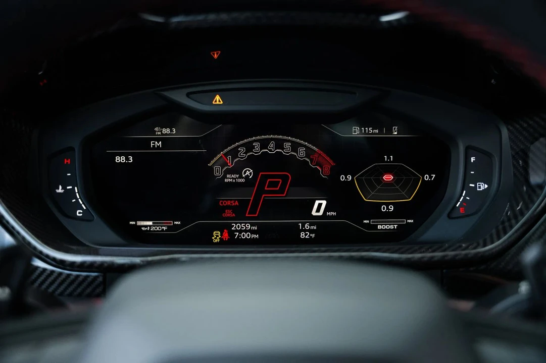 2024 Lamborghini Urus Performante - Image 29 of 31