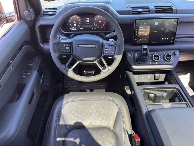 2024 Land Rover Defender L663 - Image 11 of 12