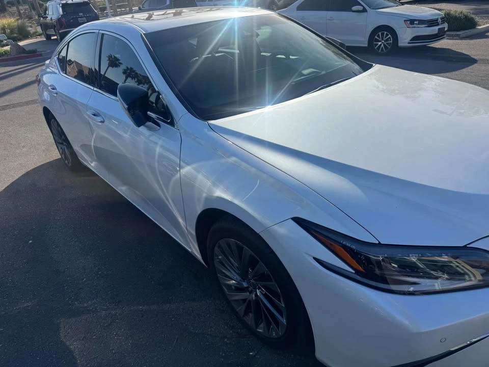 2024 Lexus ES 7th Gen - Image 11 of 12