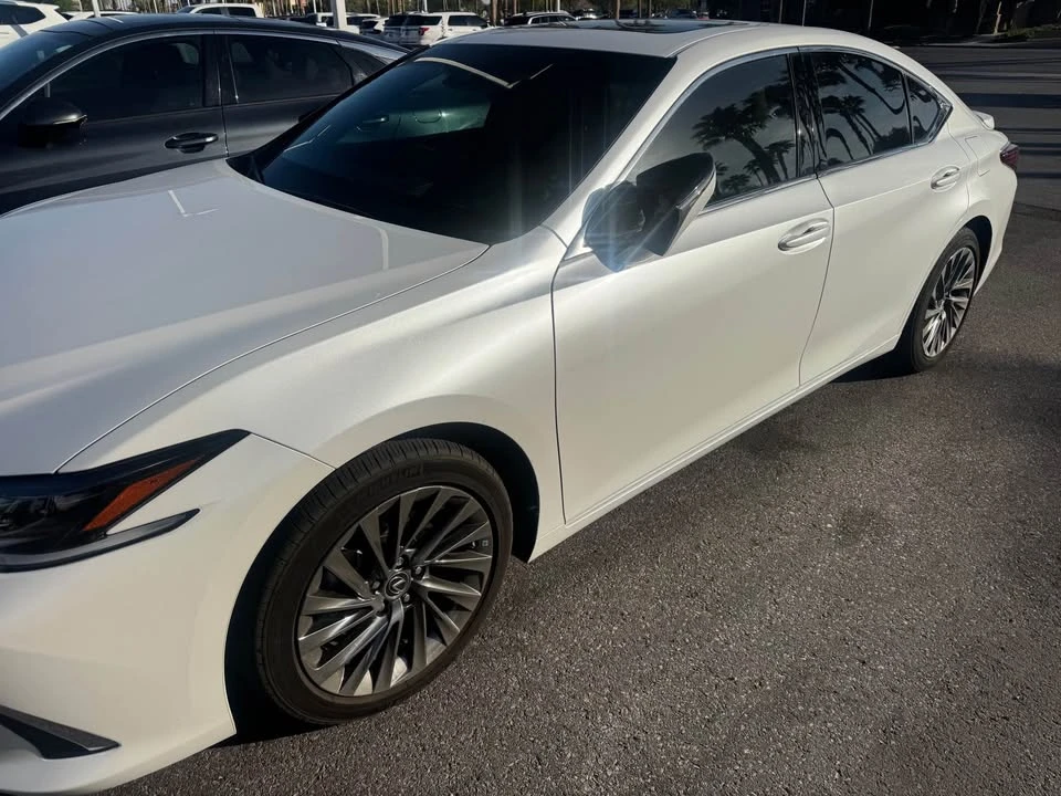 2024 Lexus ES 7th Gen - Image 10 of 12