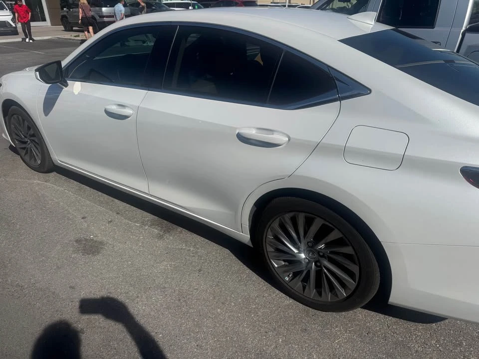 2024 Lexus ES 7th Gen - Image 2 of 12