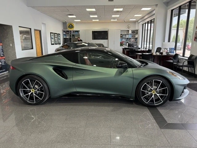 2024 Lotus Emira - Image 13 of 21