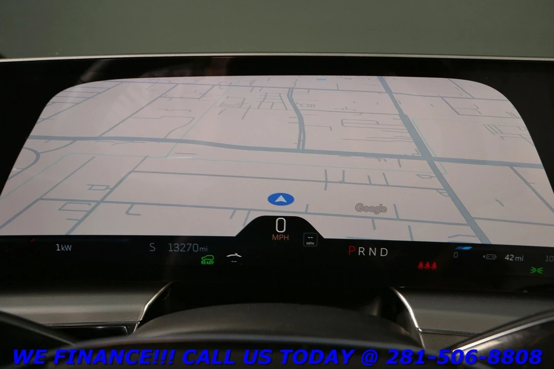 2024 Cadillac Lyriq - Image 15 of 21