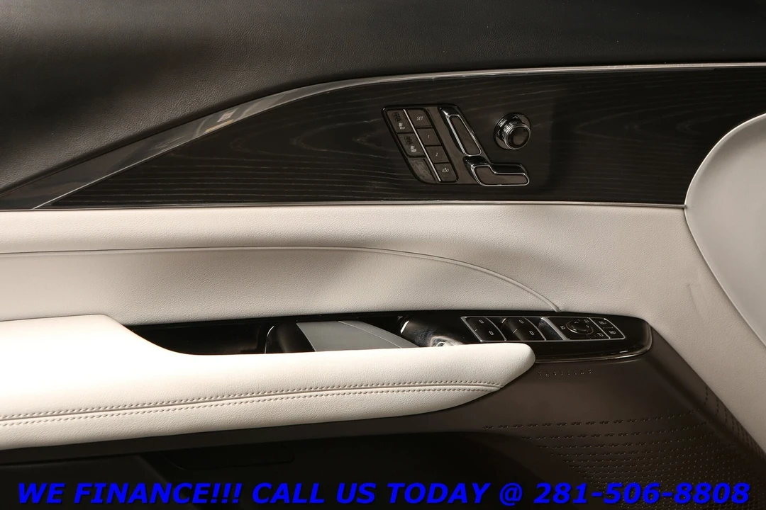 2024 Cadillac Lyriq - Image 9 of 21