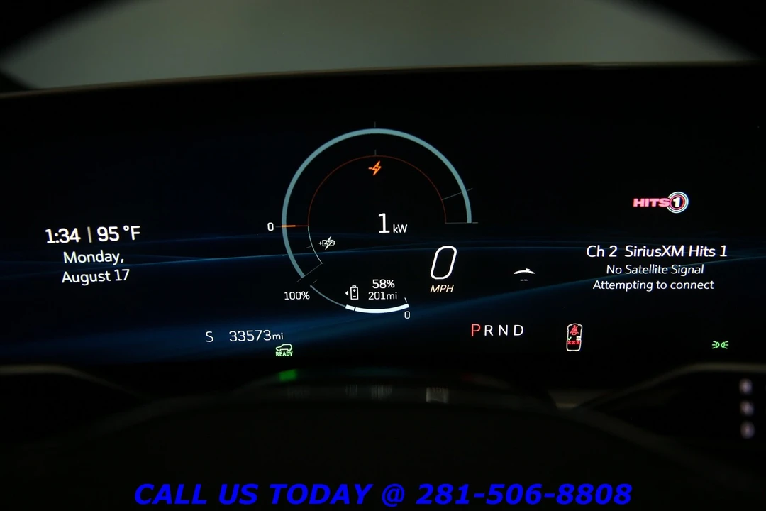 2024 Cadillac Lyriq - Image 16 of 24