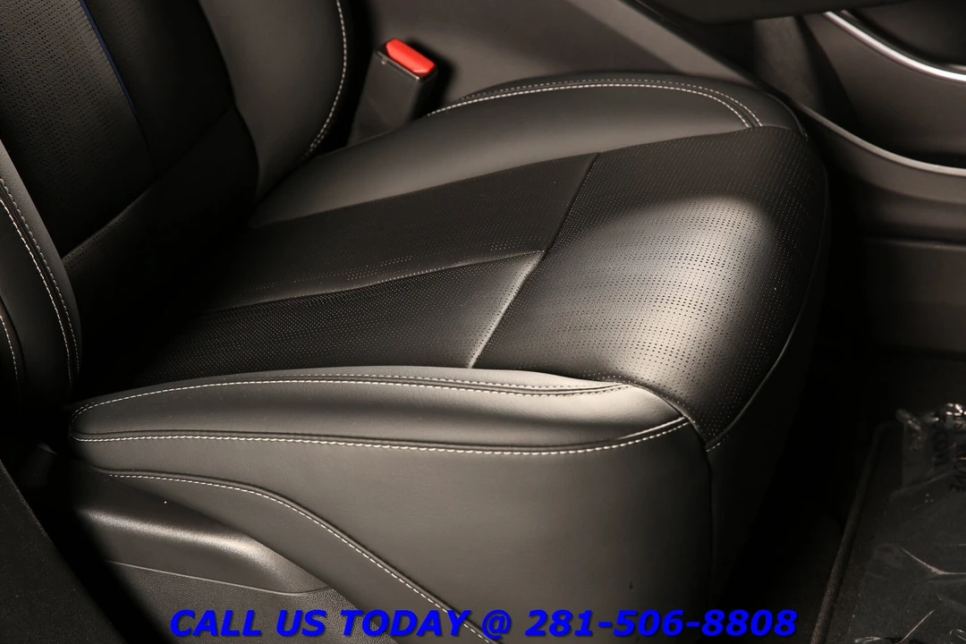 2024 Cadillac Lyriq - Image 22 of 24