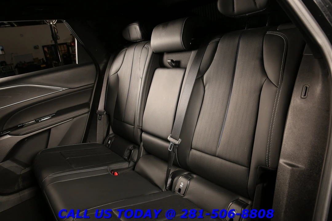 2024 Cadillac Lyriq - Image 23 of 24