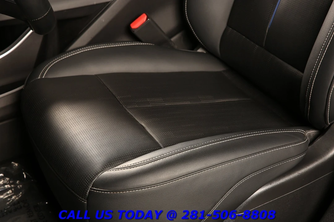 2024 Cadillac Lyriq - Image 14 of 24