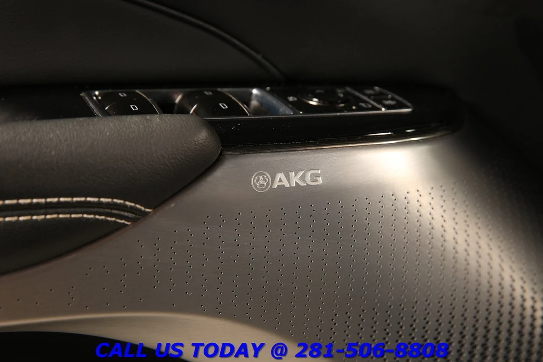 2024 Cadillac Lyriq - Image 9 of 24