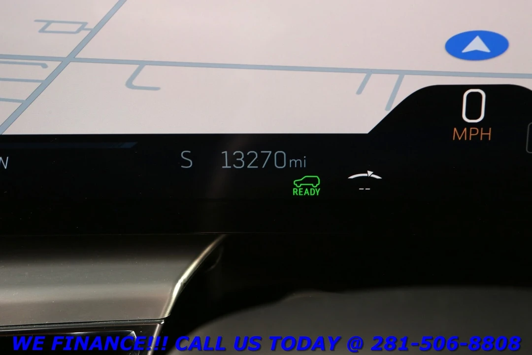 2024 Cadillac Lyriq - Image 16 of 21