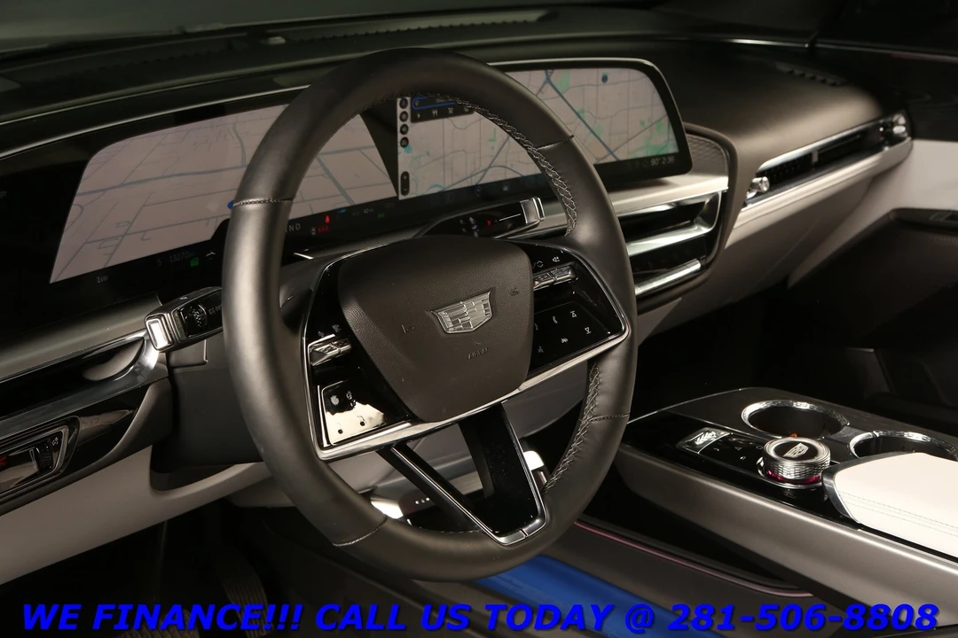 2024 Cadillac Lyriq - Image 10 of 21