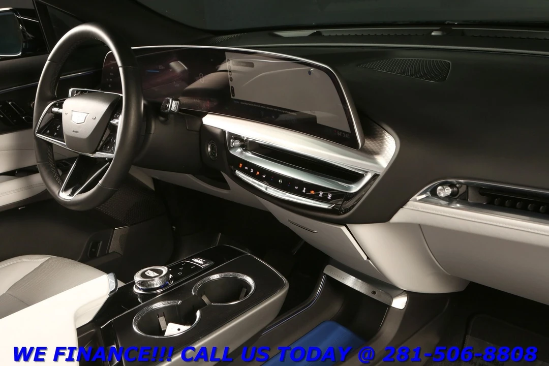 2024 Cadillac Lyriq - Image 20 of 21