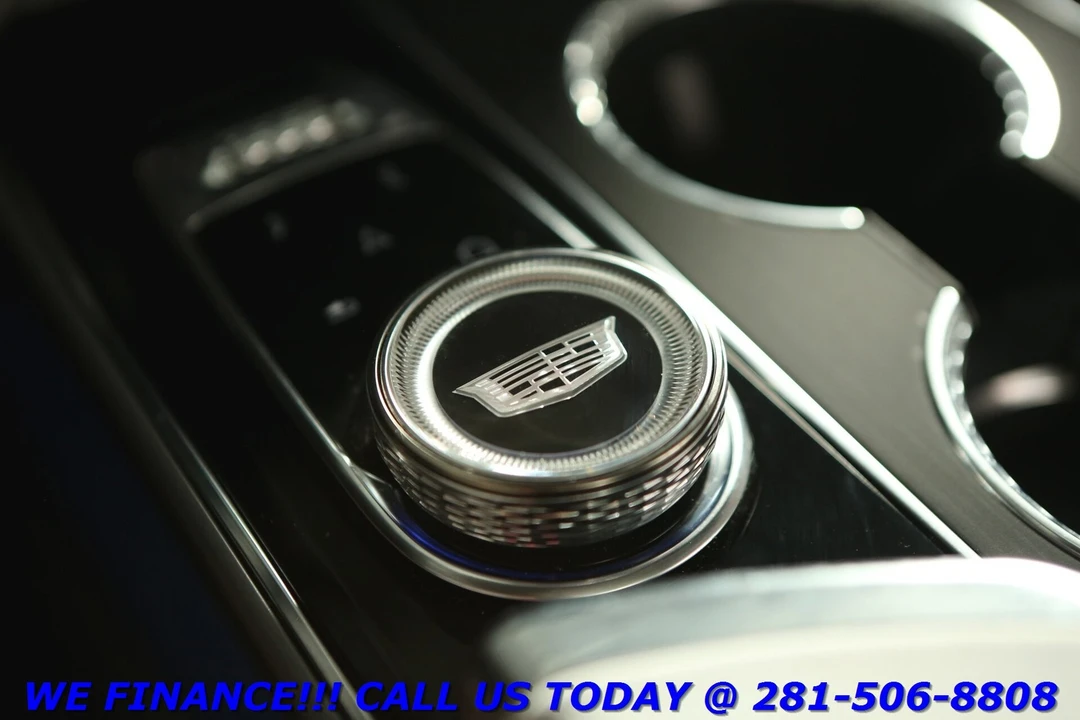 2024 Cadillac Lyriq - Image 19 of 21