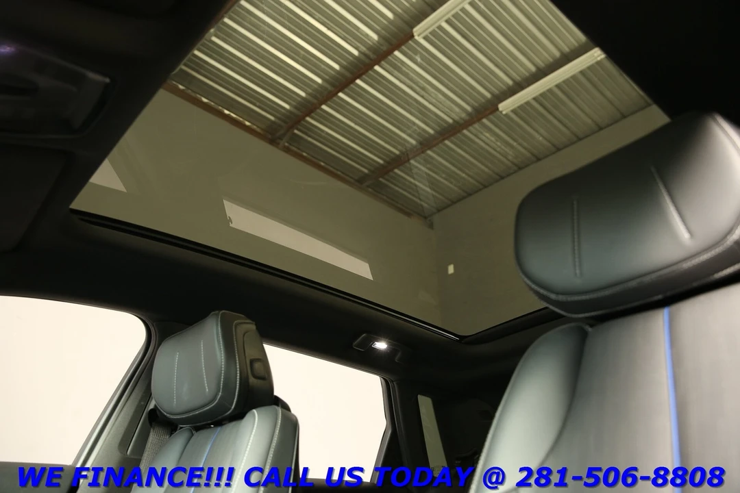 2024 Cadillac Lyriq - Image 11 of 24