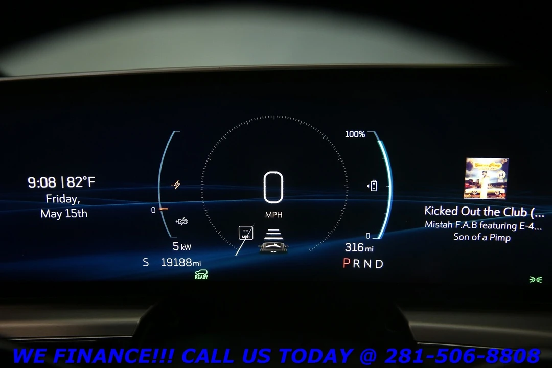 2024 Cadillac Lyriq - Image 17 of 24