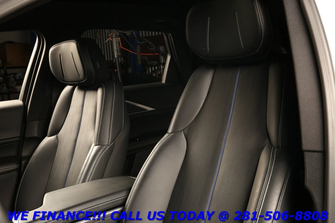 2024 Cadillac Lyriq - Image 14 of 24