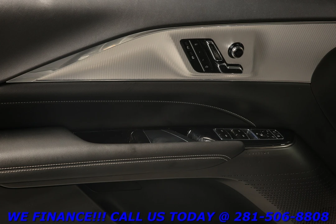 2024 Cadillac Lyriq - Image 9 of 21