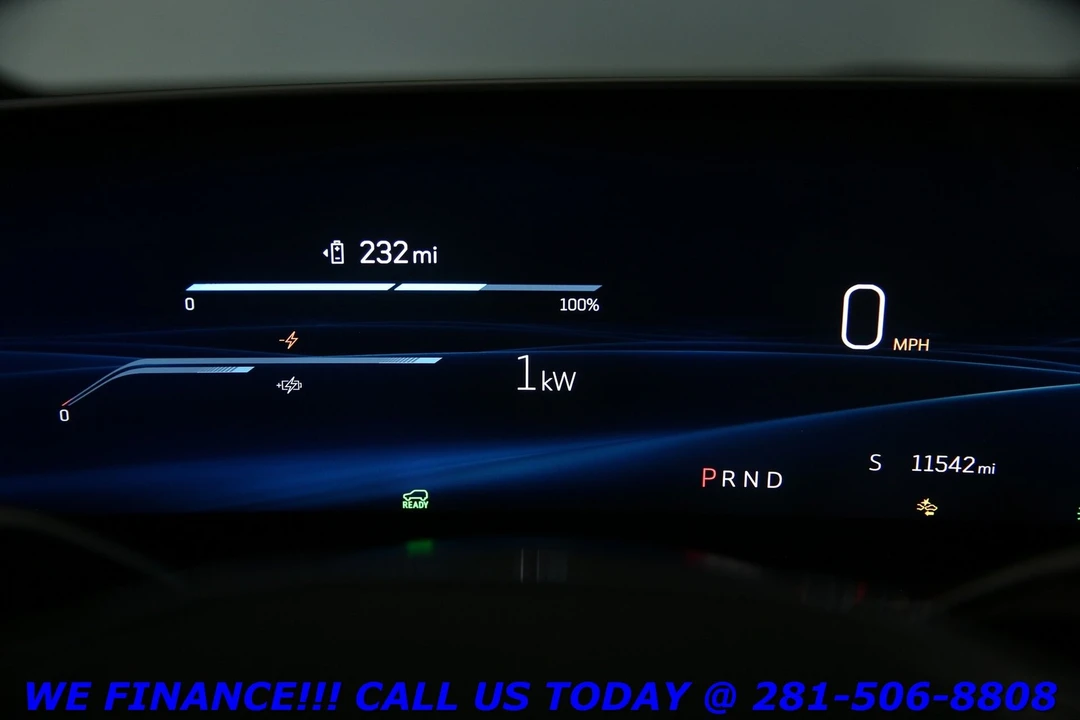 2024 Cadillac Lyriq - Image 15 of 21