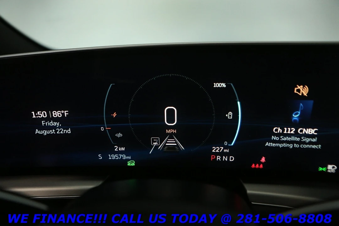 2024 Cadillac Lyriq - Image 15 of 21