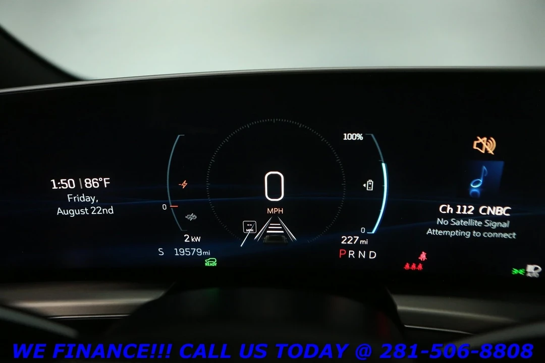 2024 Cadillac Lyriq - Image 15 of 21