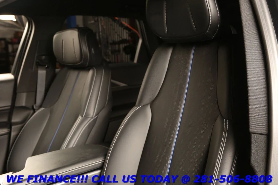 2024 Cadillac Lyriq - Image 12 of 21