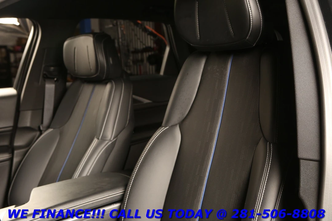 2024 Cadillac Lyriq - Image 12 of 21