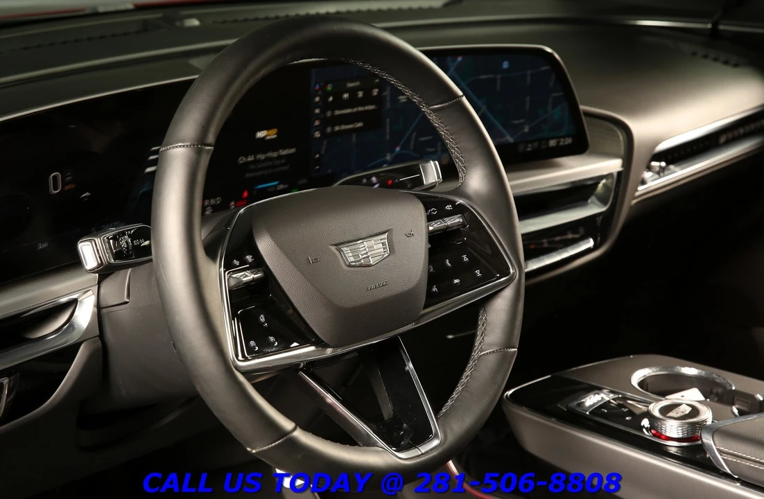 2024 Cadillac Lyriq - Image 11 of 24