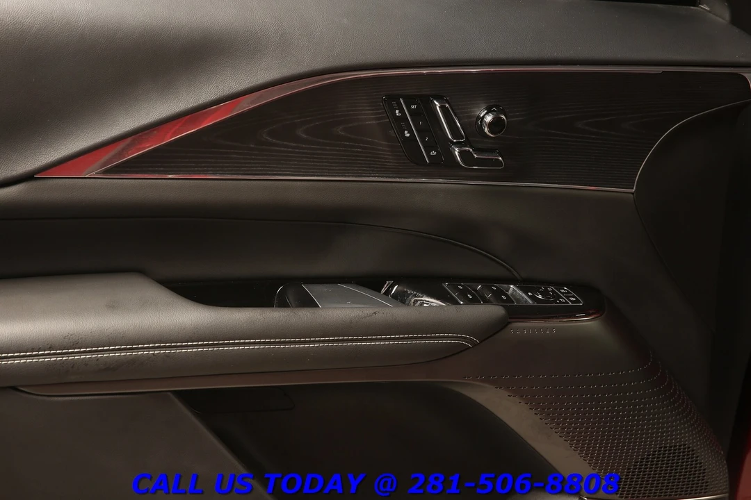 2024 Cadillac Lyriq - Image 9 of 24