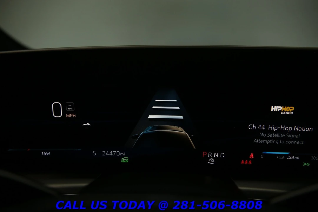 2024 Cadillac Lyriq - Image 16 of 24