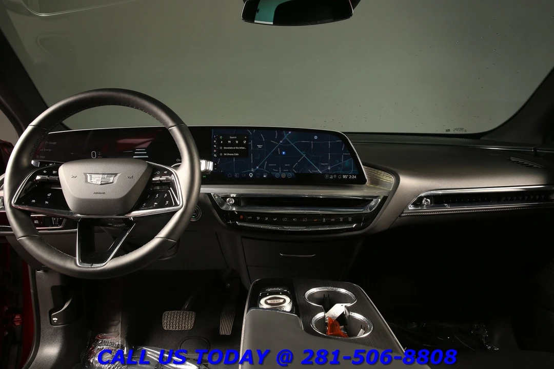 2024 Cadillac Lyriq - Image 3 of 24