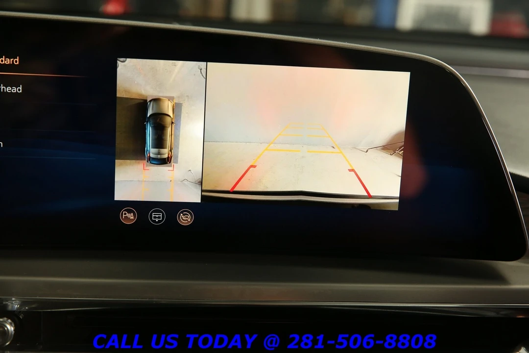 2024 Cadillac Lyriq - Image 18 of 24