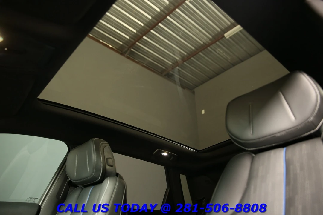 2024 Cadillac Lyriq - Image 11 of 24
