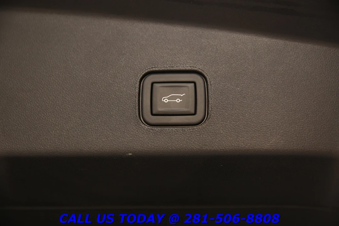 2024 Cadillac Lyriq - Image 23 of 24