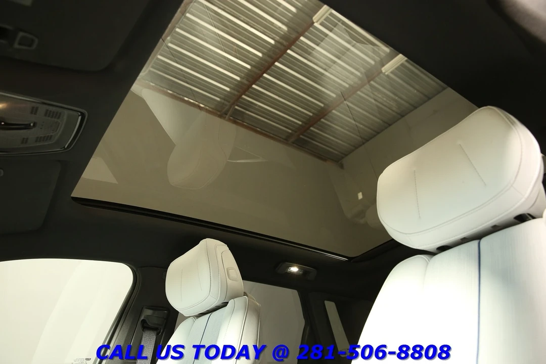 2024 Cadillac Lyriq - Image 11 of 24