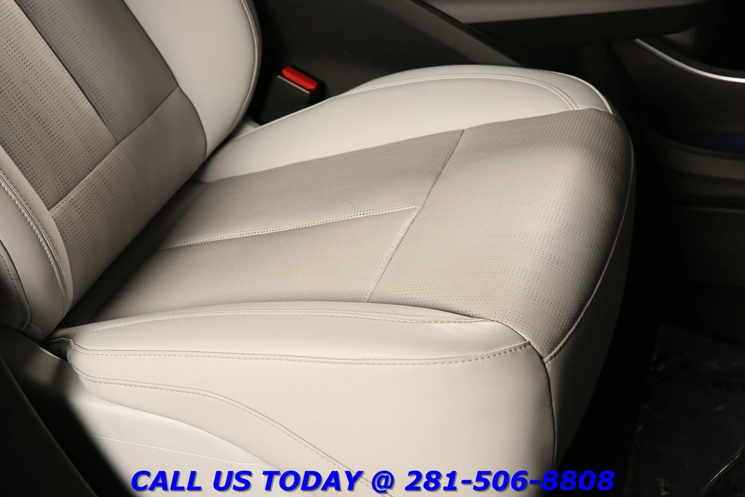 2024 Cadillac Lyriq - Image 21 of 24