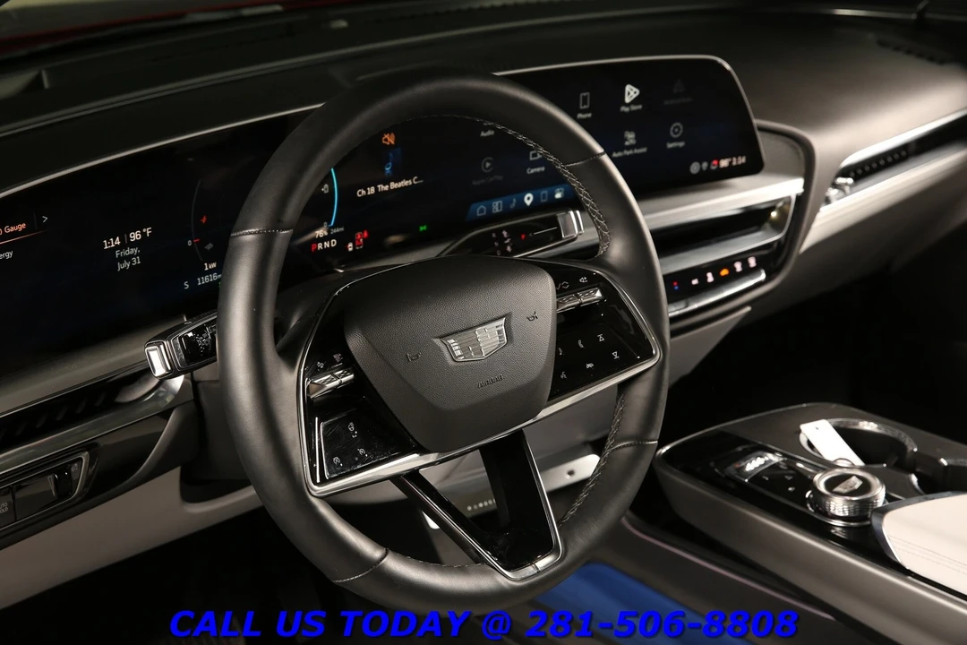 2024 Cadillac Lyriq - Image 10 of 24