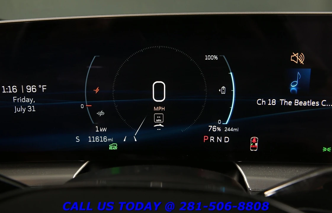 2024 Cadillac Lyriq - Image 15 of 24