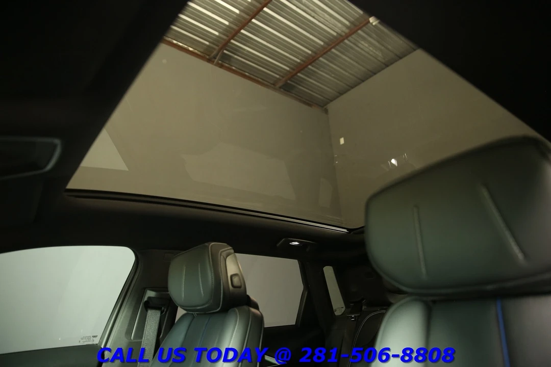 2024 Cadillac Lyriq - Image 11 of 24