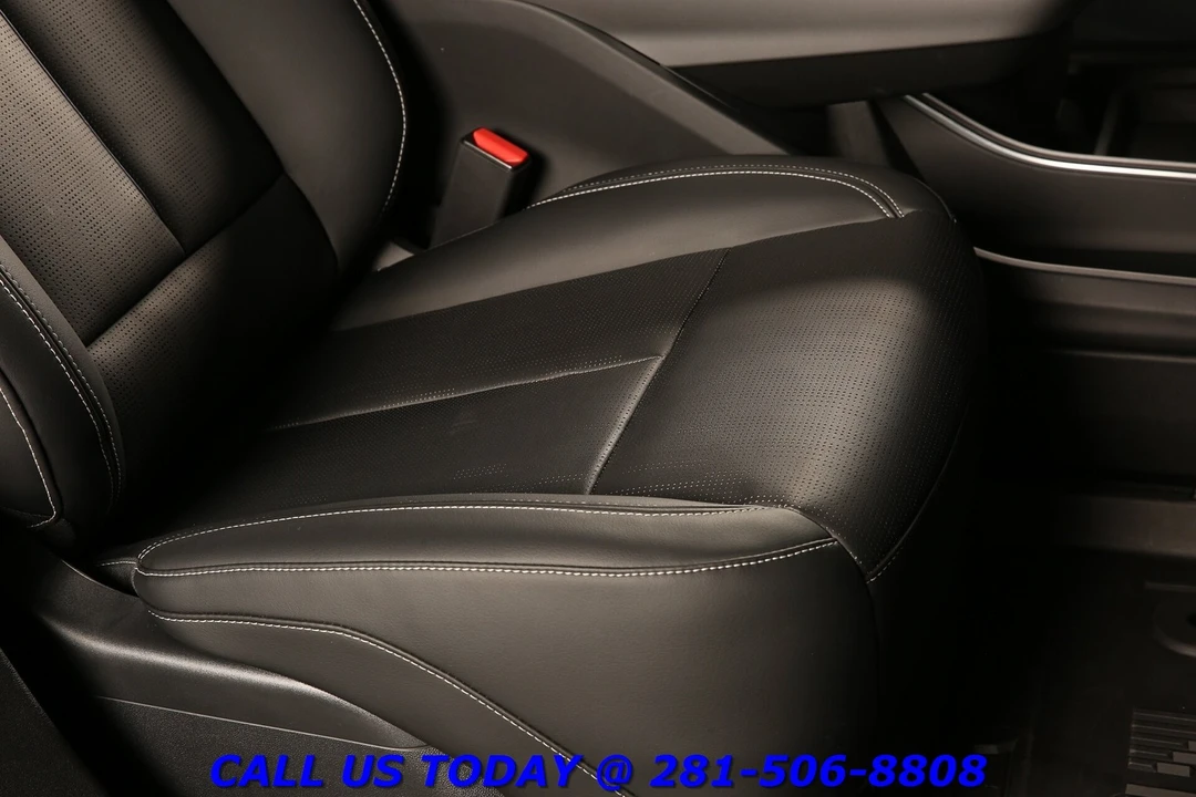 2024 Cadillac Lyriq - Image 21 of 24