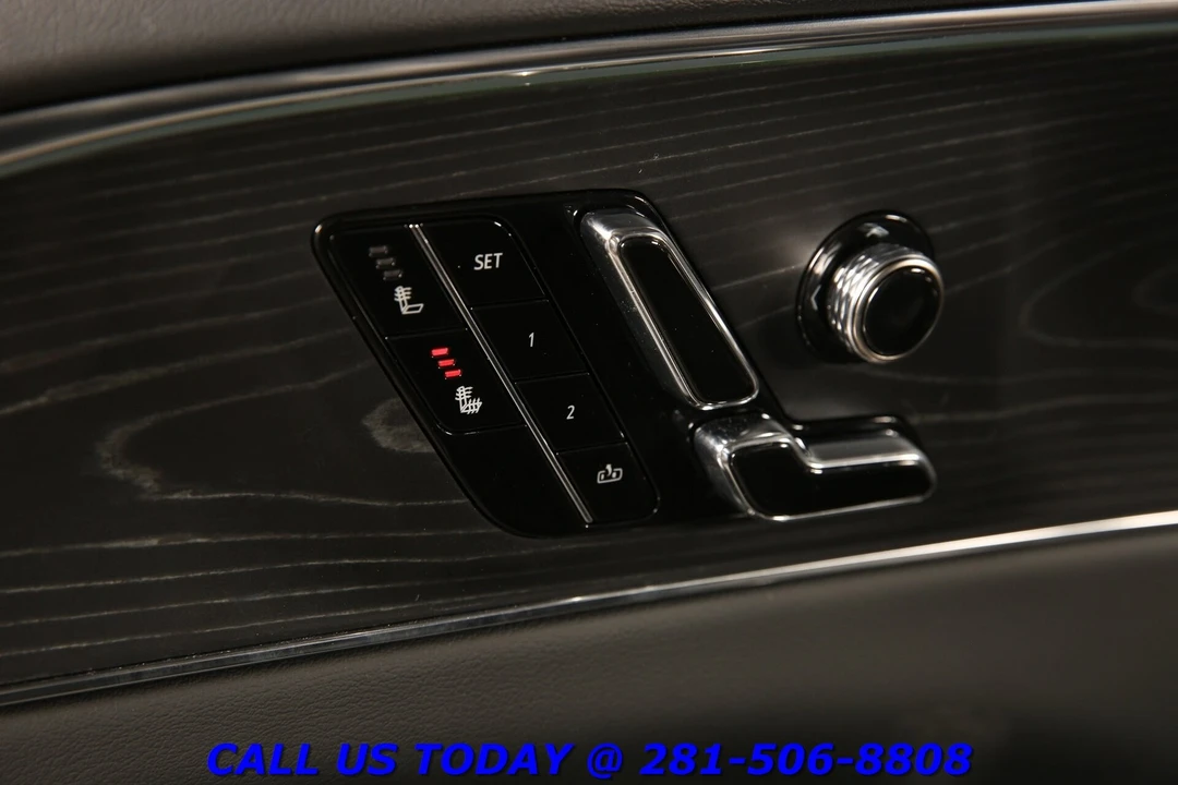 2024 Cadillac Lyriq - Image 9 of 24
