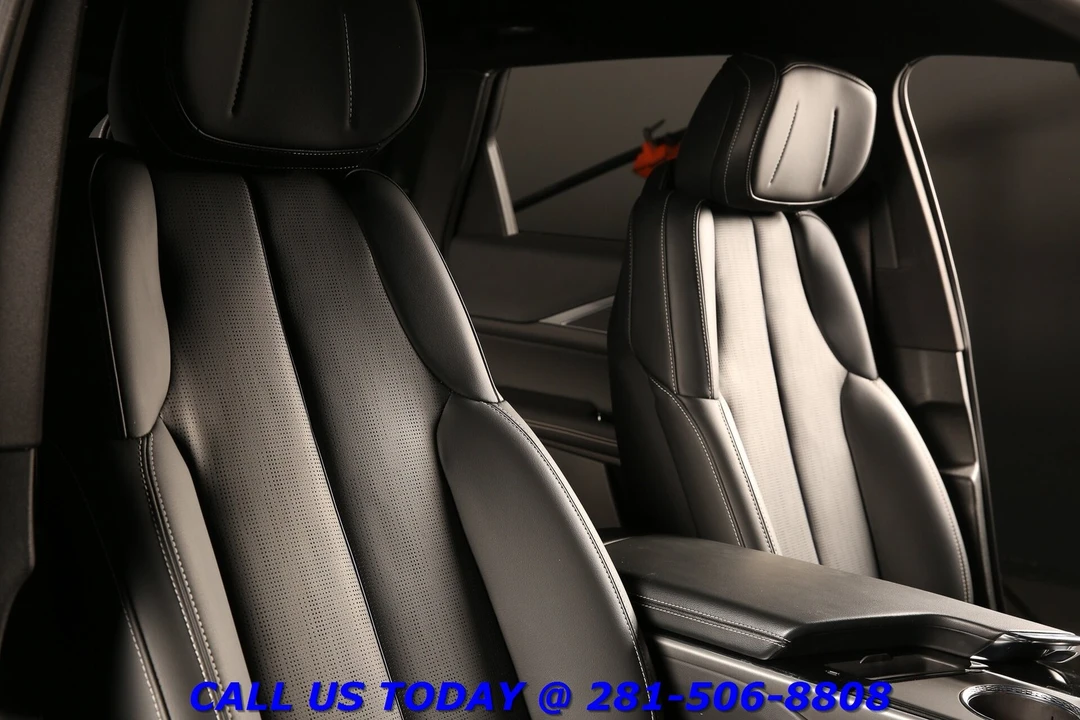 2024 Cadillac Lyriq - Image 20 of 24