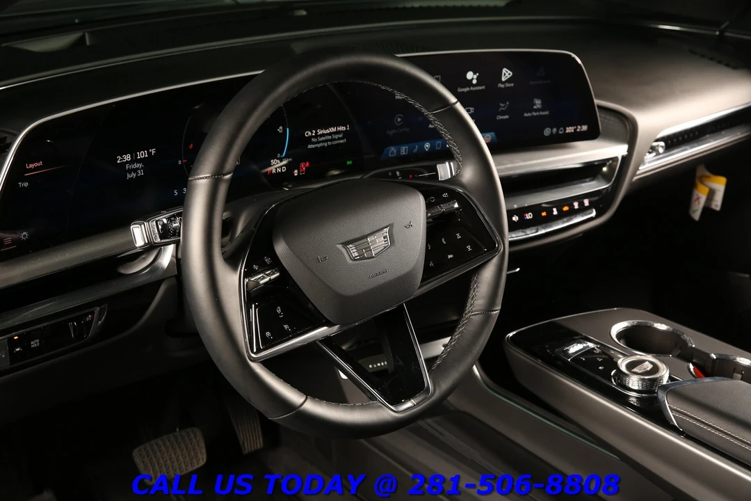 2024 Cadillac Lyriq - Image 10 of 24