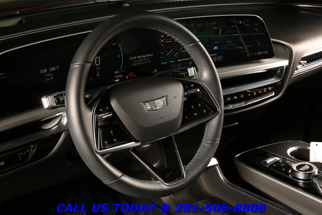 2024 Cadillac Lyriq - Image 10 of 24