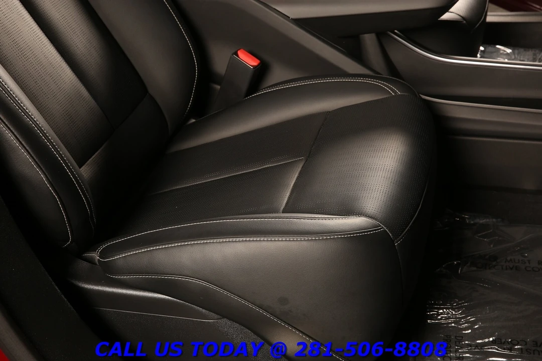 2024 Cadillac Lyriq - Image 21 of 24
