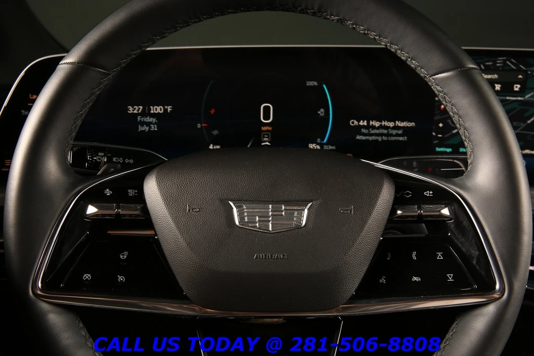 2024 Cadillac Lyriq - Image 14 of 24